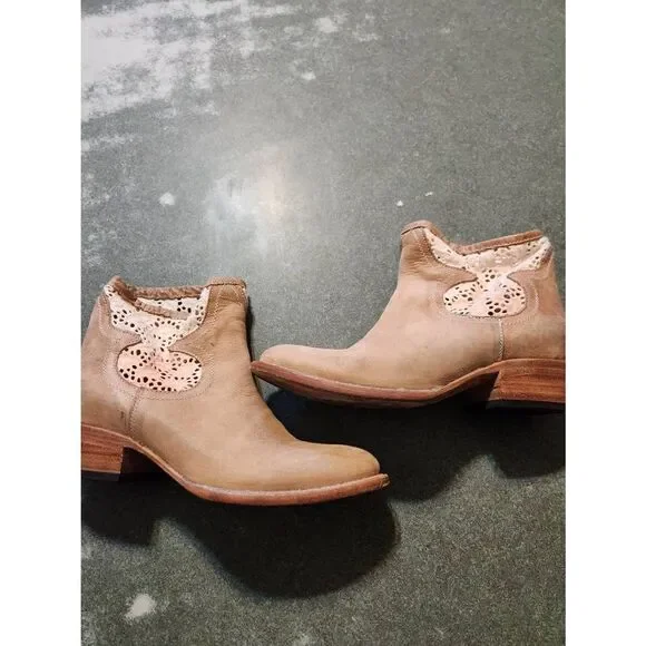 Freebird by Steven Coyote Crochet Leather Ankle Booties Size 7 - Picture 2 of 7